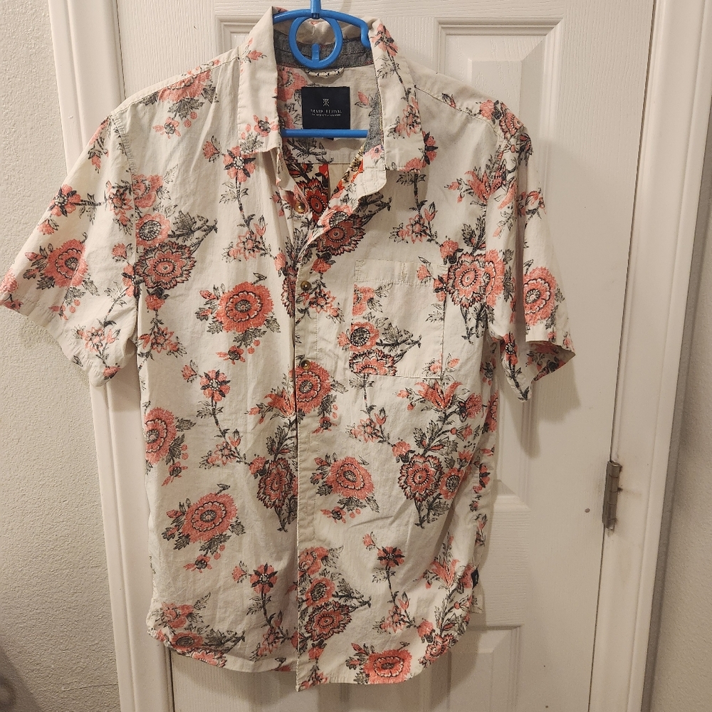 Men's Roark short sleeve shirt-- size L